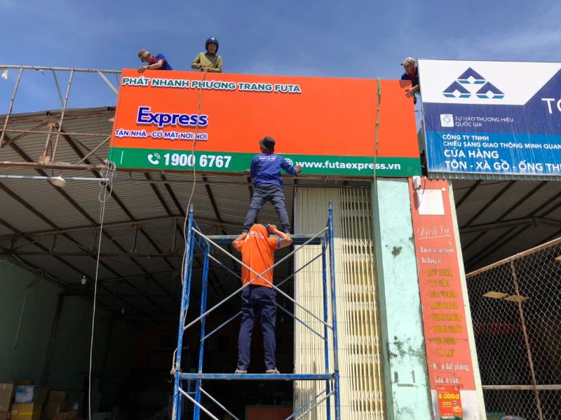 Quy trình thi công bảng hiệu tại Quảng Cáo Ý Tưởng