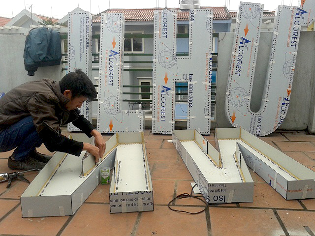 thi-cong-dich-vu-chu-noi